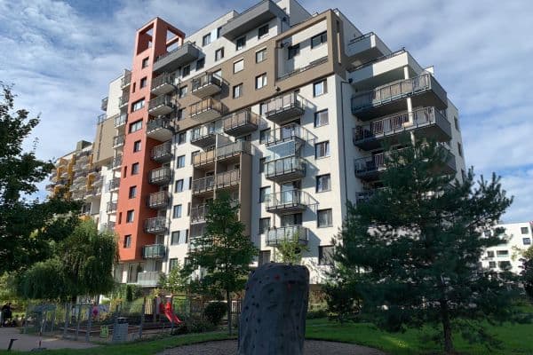 Prenájom bytu 2-izbový 48 m², Pod Harfou, Praha Prenájom bytu 2-izbový 48 m², Pod Harfou, Praha