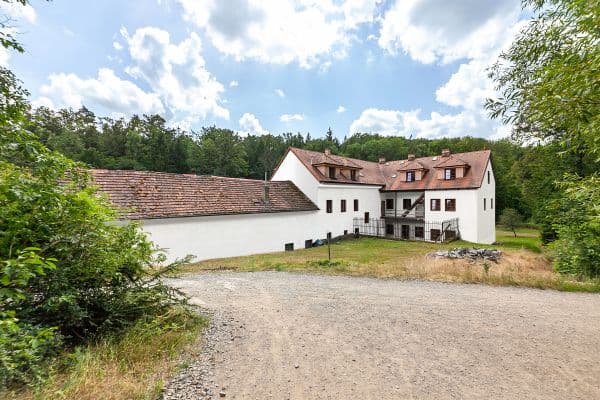 Predaj domu 1.009 m², pozemek 3.687 m², K Borovíčku, Praha, Praha Predaj domu 1.009 m², pozemek 3.687 m², K Borovíčku, Praha, Praha