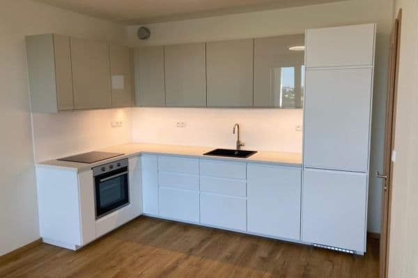 Predaj bytu 1-izbový 56 m², Gollové, Praha Predaj bytu 1-izbový 56 m², Gollové, Praha