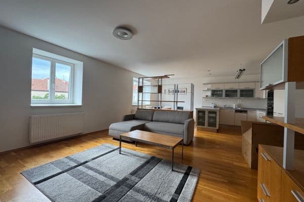 Prenájom bytu 3-izbový 105 m², Černomořská, Hlavní město Praha Prenájom bytu 3-izbový 105 m², Černomořská, Hlavní město Praha