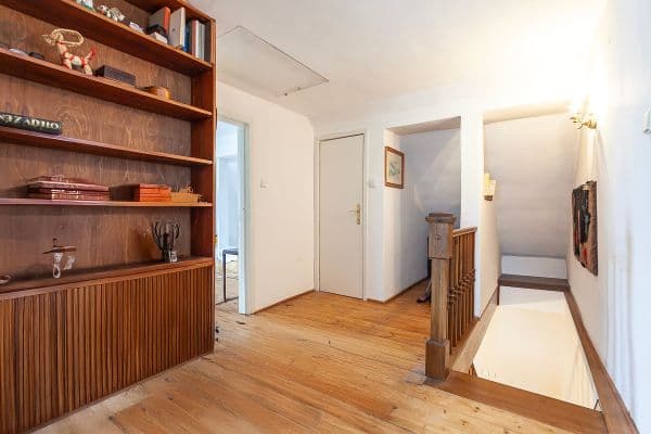 Predaj domu 314 m², pozemek 609 m², K Hradišti, Predaj domu 314 m², pozemek 609 m², K Hradišti,