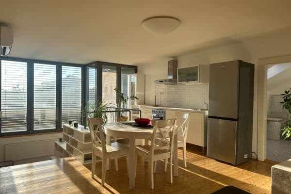 Prenájom bytu 2-izbový 61 m², U Hráze, Hlavní město Praha Prenájom bytu 2-izbový 61 m², U Hráze, Hlavní město Praha