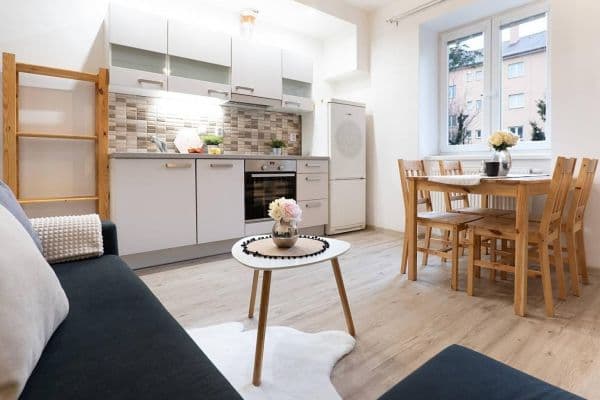 Prenájom bytu 2-izbový 44 m², Víta Nejedlého, Chrudim Prenájom bytu 2-izbový 44 m², Víta Nejedlého, Chrudim