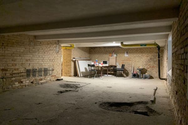 Prenájom nebytového priestoru 43 m², V Korytech, Hlavní město Praha Prenájom nebytového priestoru 43 m², V Korytech, Hlavní město Praha