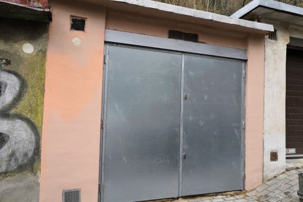 Prenájom garáže 17 m², Zeleného, Brno Prenájom garáže 17 m², Zeleného, Brno
