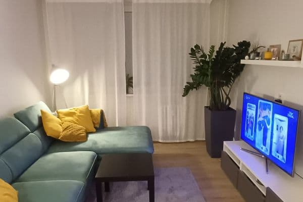 Prenájom bytu 2-izbový 43 m², Luhovská, Praha Prenájom bytu 2-izbový 43 m², Luhovská, Praha