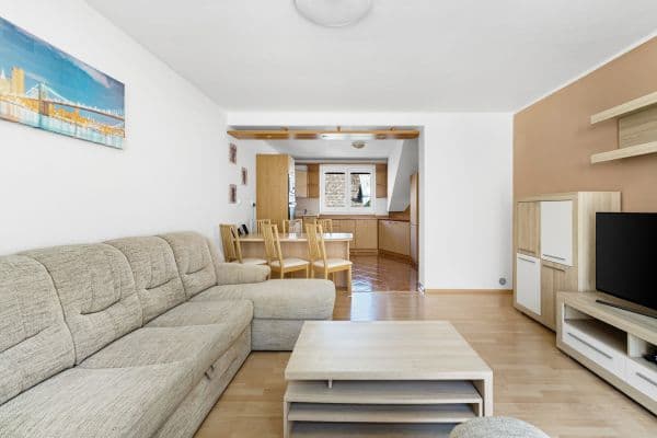 Predaj domu 172 m², pozemek 690 m², Hřbitovní, Blučina Predaj domu 172 m², pozemek 690 m², Hřbitovní, Blučina