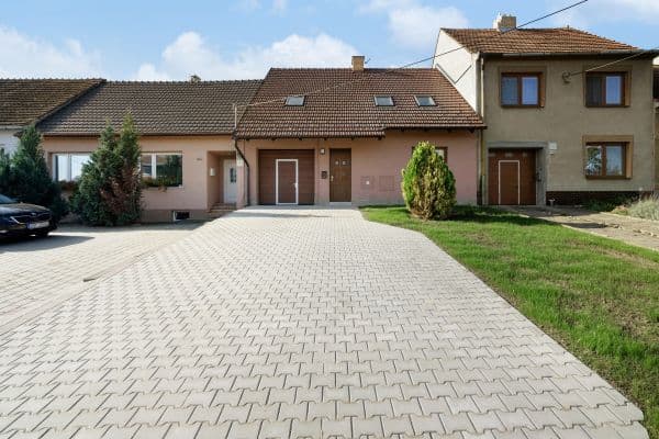 Predaj domu 172 m², pozemek 690 m², Hřbitovní, Blučina Predaj domu 172 m², pozemek 690 m², Hřbitovní, Blučina
