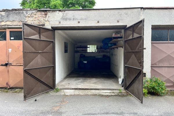 Predaj garáže 22 m², Krystalová, Hlavní město Praha Predaj garáže 22 m², Krystalová, Hlavní město Praha