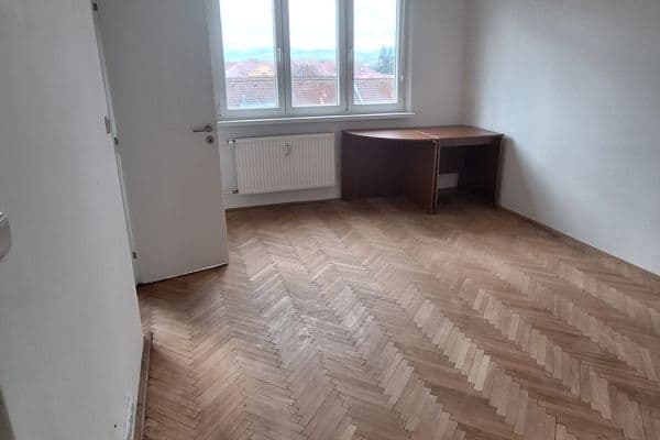 Prenájom bytu 1-izbový 36 m², Májová, Ostrov Prenájom bytu 1-izbový 36 m², Májová, Ostrov