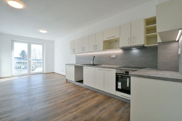 Predaj bytu 3-izbový 77 m², Královské svahy, Lázně Kynžvart Predaj bytu 3-izbový 77 m², Královské svahy, Lázně Kynžvart