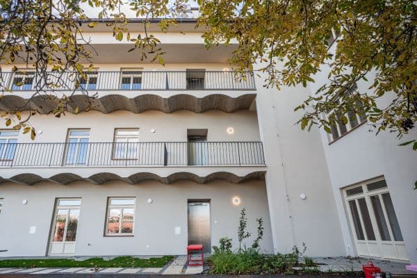 Prenájom bytu 1-izbový 34 m², Boleslavova, Praha Prenájom bytu 1-izbový 34 m², Boleslavova, Praha