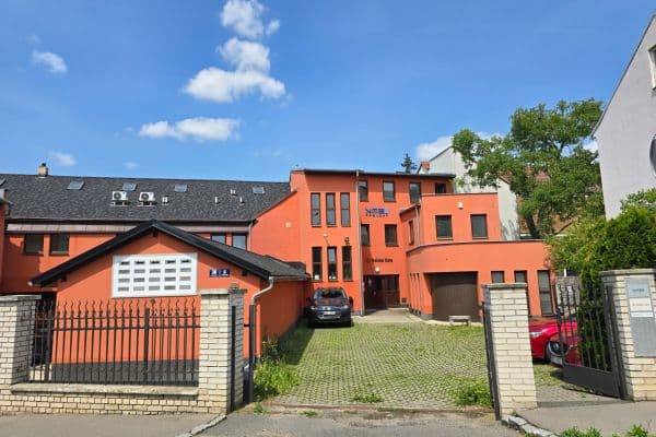 Prenájom kancelárie 158 m², Čerčanská, Praha Prenájom kancelárie 158 m², Čerčanská, Praha