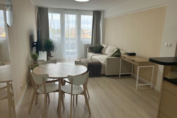 Prenájom bytu 2-izbový 63 m², Stankovského, Čelákovice Prenájom bytu 2-izbový 63 m², Stankovského, Čelákovice
