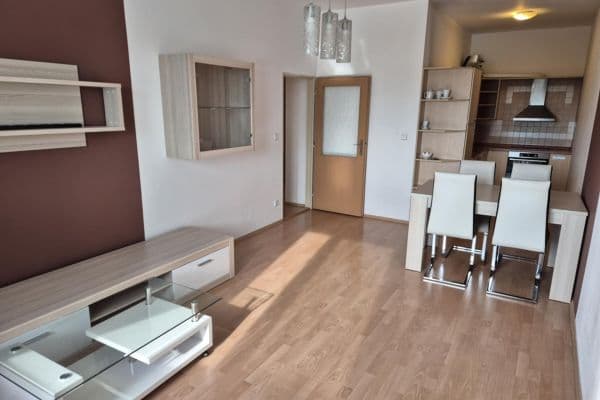 Prenájom bytu 2-izbový 50 m², Sokolovská, Čelákovice Prenájom bytu 2-izbový 50 m², Sokolovská, Čelákovice