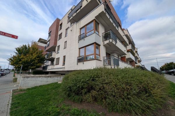 Prenájom bytu 2-izbový 49 m², Františka Jansy, Praha Prenájom bytu 2-izbový 49 m², Františka Jansy, Praha