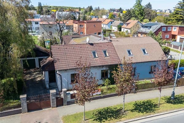 Predaj domu 230 m², pozemek 654 m², Na Hlavní, Praha Predaj domu 230 m², pozemek 654 m², Na Hlavní, Praha