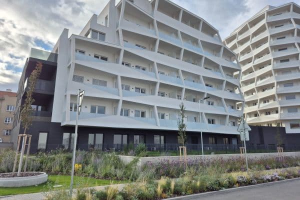 Prenájom bytu 1-izbový 38 m², Komárovská, Brno Prenájom bytu 1-izbový 38 m², Komárovská, Brno