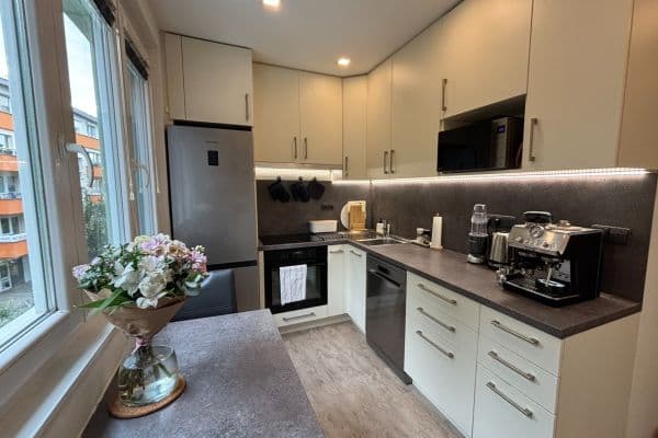 Prenájom bytu 2-izbový 56 m², Kotěrova, Brno Prenájom bytu 2-izbový 56 m², Kotěrova, Brno