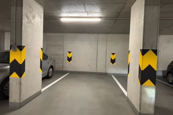 Prenájom garáže 12 m², Lehovecká, Praha Prenájom garáže 12 m², Lehovecká, Praha