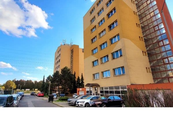 Predaj bytu 2-izbový 47 m², U Bazénu, Praha Predaj bytu 2-izbový 47 m², U Bazénu, Praha