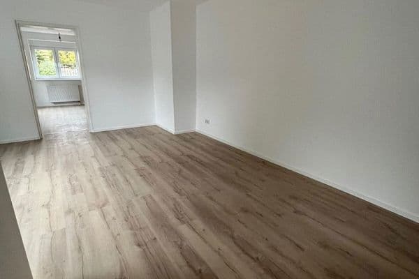 Prenájom bytu 3-izbový 83 m², Göttingerstraße 40, Pattensen Prenájom bytu 3-izbový 83 m², Göttingerstraße 40, Pattensen
