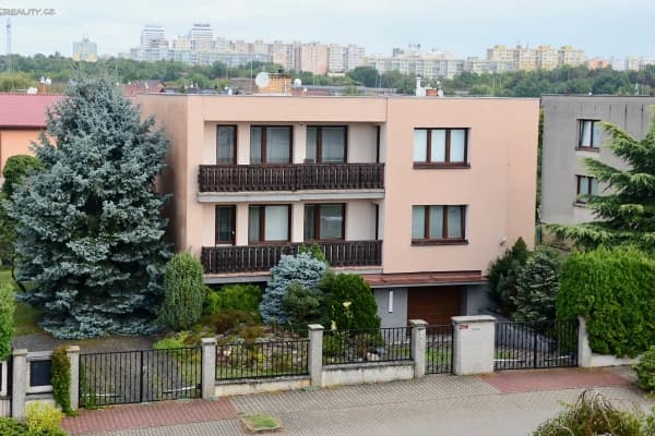 Predaj domu 319 m², pozemek 711 m², Za Prodejnou, Praha Predaj domu 319 m², pozemek 711 m², Za Prodejnou, Praha