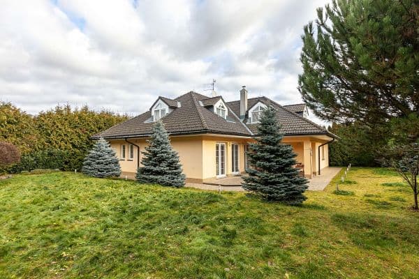Predaj domu 274 m², pozemek 1.202 m², Karafiátová, Predaj domu 274 m², pozemek 1.202 m², Karafiátová,