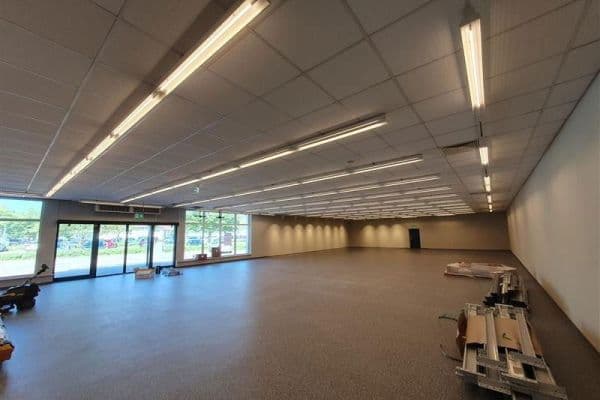 Prenájom nebytového priestoru 562 m², Rudolf-Diesel-Straße 4, Freising, Bavorsko Prenájom nebytového priestoru 562 m², Rudolf-Diesel-Straße 4, Freising, Bavorsko