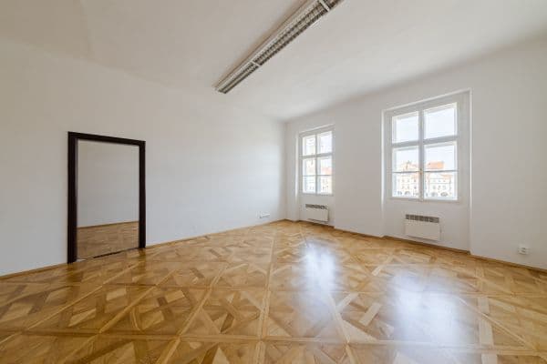 Prenájom bytu 2-izbový 103 m², Náměstí Přemysla Otakara Ⅱ., České Budějovice Prenájom bytu 2-izbový 103 m², Náměstí Přemysla Otakara Ⅱ., České Budějovice