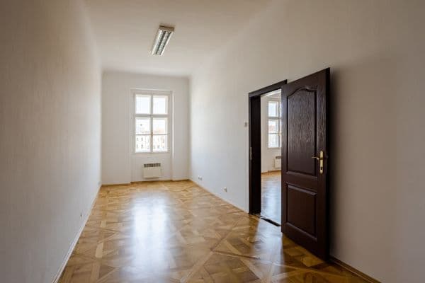 Prenájom bytu 2-izbový 103 m², Náměstí Přemysla Otakara Ⅱ., České Budějovice Prenájom bytu 2-izbový 103 m², Náměstí Přemysla Otakara Ⅱ., České Budějovice