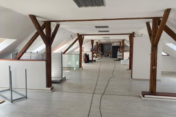 Prenájom nebytového priestoru 500 m², Hlavní město Praha Prenájom nebytového priestoru 500 m², Hlavní město Praha