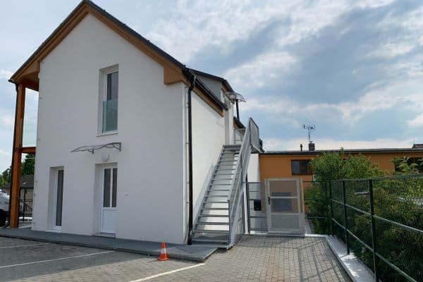 Predaj bytu 3-izbový 141 m², Cementářská, Praha Predaj bytu 3-izbový 141 m², Cementářská, Praha