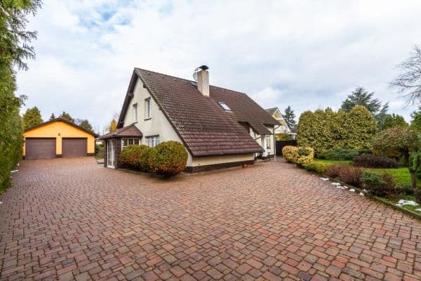 Predaj domu 284 m², pozemek 1.100 m², Dolany Predaj domu 284 m², pozemek 1.100 m², Dolany