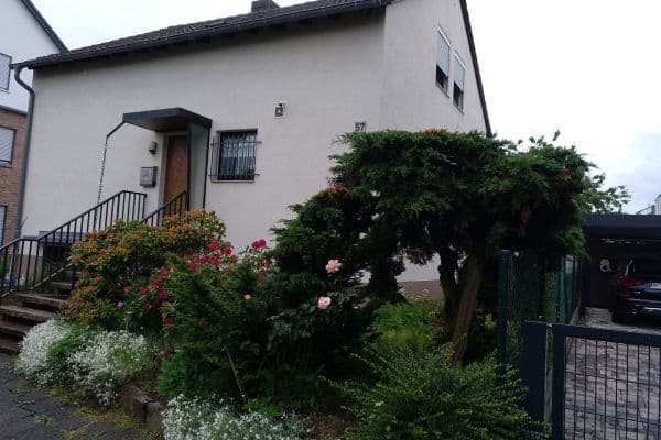 Predaj domu 138 m², pozemek 549 m², Oberursel Predaj domu 138 m², pozemek 549 m², Oberursel