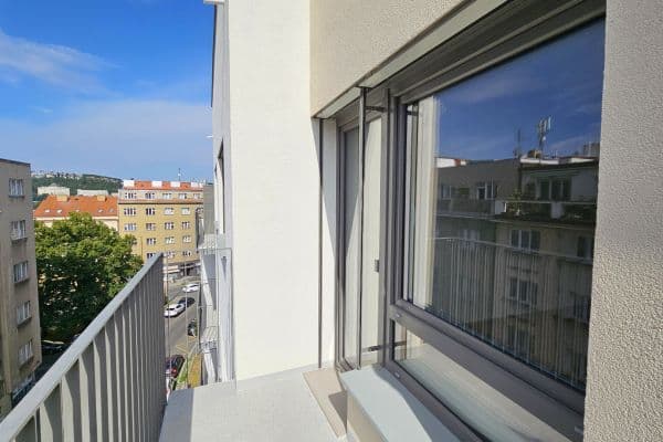 Prenájom bytu 2-izbový 53 m², Sinkulova, Praha Prenájom bytu 2-izbový 53 m², Sinkulova, Praha