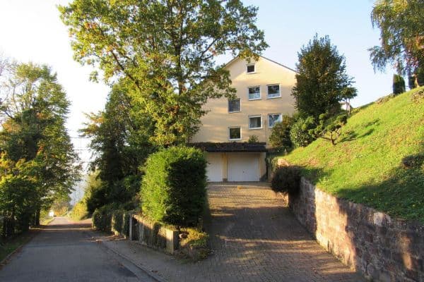 Prenájom bytu 4-izbový 160 m², Hirschsprung 1, Oberzent Prenájom bytu 4-izbový 160 m², Hirschsprung 1, Oberzent