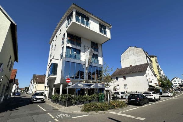 Predaj domu 400 m², pozemek 259 m², Langen Predaj domu 400 m², pozemek 259 m², Langen