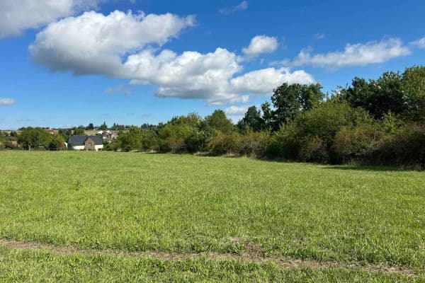 Predaj pozemku 1.039 m², Líšnice Predaj pozemku 1.039 m², Líšnice