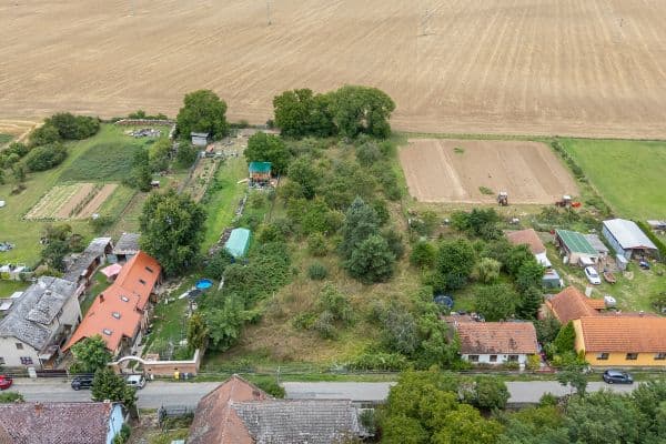 Predaj pozemku 3.823 m², Dolní Beřkovice Predaj pozemku 3.823 m², Dolní Beřkovice