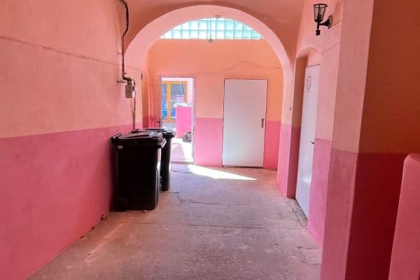Prenájom bytu 1-izbový 44 m², Štechova, Slaný Prenájom bytu 1-izbový 44 m², Štechova, Slaný