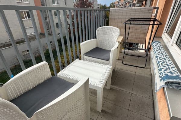 Prenájom bytu 1-izbový 33 m², Počernická, Praha Prenájom bytu 1-izbový 33 m², Počernická, Praha