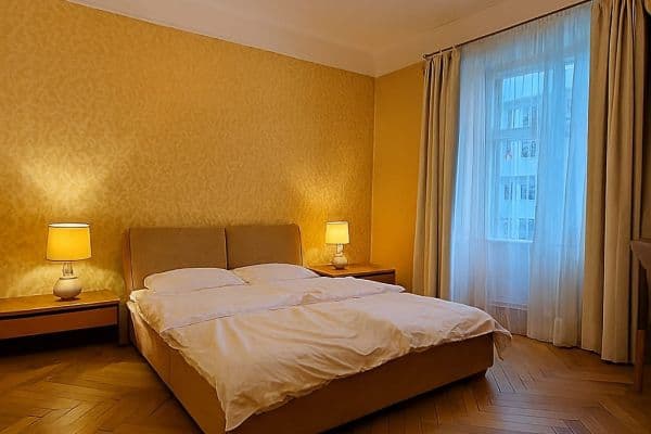 Prenájom bytu 2-izbový 64 m², Nové Mesto Prenájom bytu 2-izbový 64 m², Nové Mesto