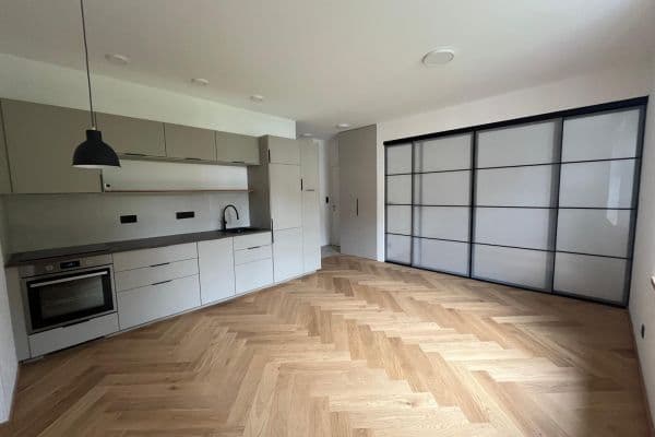 Prenájom bytu 2-izbový 37 m², Kutnauerovo náměstí, Hlavní město Praha Prenájom bytu 2-izbový 37 m², Kutnauerovo náměstí, Hlavní město Praha