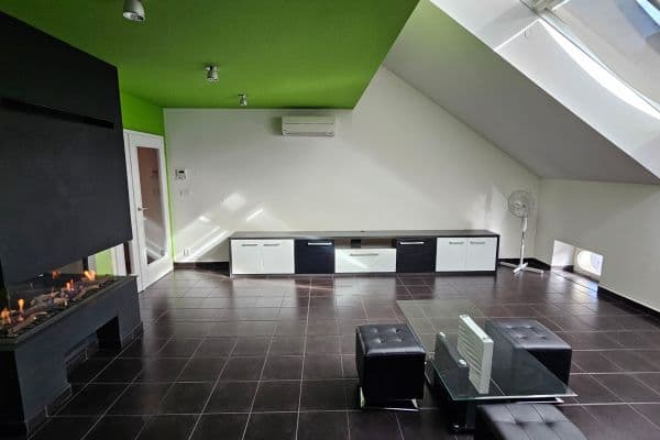 Prenájom bytu 2-izbový 82 m², Myslíkova, Praha Prenájom bytu 2-izbový 82 m², Myslíkova, Praha