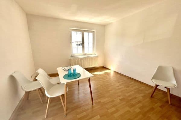 Prenájom bytu 1-izbový 15 m², Markomannenstr. 27, Stuttgart, Bádensko-Wurttembersko Prenájom bytu 1-izbový 15 m², Markomannenstr. 27, Stuttgart, Bádensko-Wurttembersko