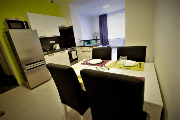 Prenájom bytu 2-izbový 57 m², Rečkova, Praha Prenájom bytu 2-izbový 57 m², Rečkova, Praha