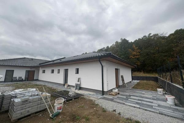 Predaj domu 120 m², pozemek 900 m², Bukovany Predaj domu 120 m², pozemek 900 m², Bukovany