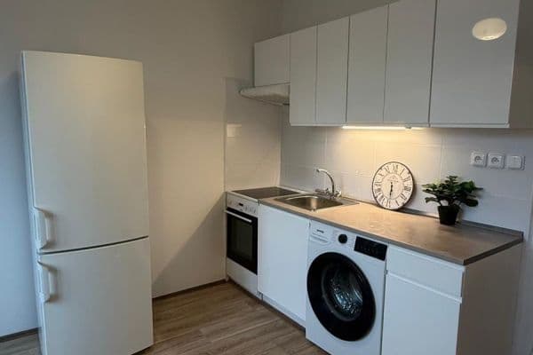 Prenájom bytu 1-izbový 35 m², Palackého, Chodov Prenájom bytu 1-izbový 35 m², Palackého, Chodov