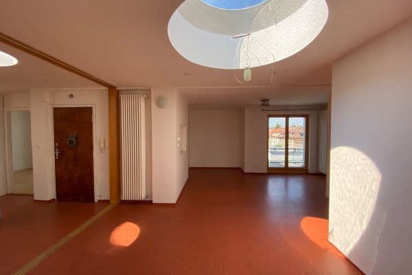 Prenájom bytu 5-izbový 105 m², Za Vokovickou vozovnou, Hlavní město Praha Prenájom bytu 5-izbový 105 m², Za Vokovickou vozovnou, Hlavní město Praha